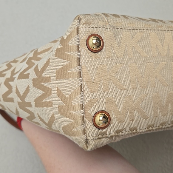 Michael Kors Tote - Picture 4 of 15